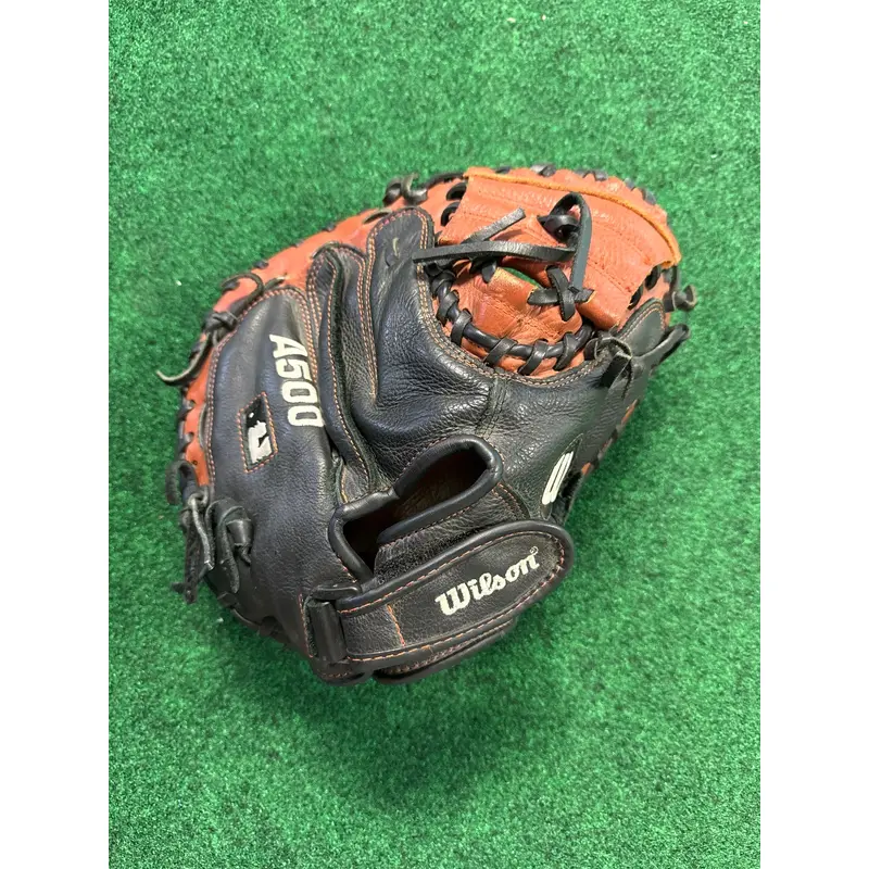 Black Wilson A550 RH Catcher's Baseball Glove 32" (Used)