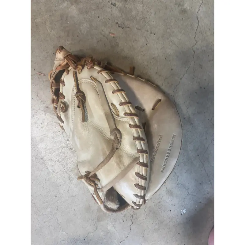 Marucci Honor the Game RH Catcher's Baseball Glove 32.5" (Used)