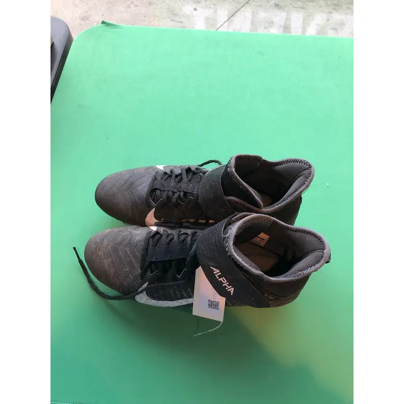 Used Men's 12.0 (W 13.0) Nike Alpha Cleats