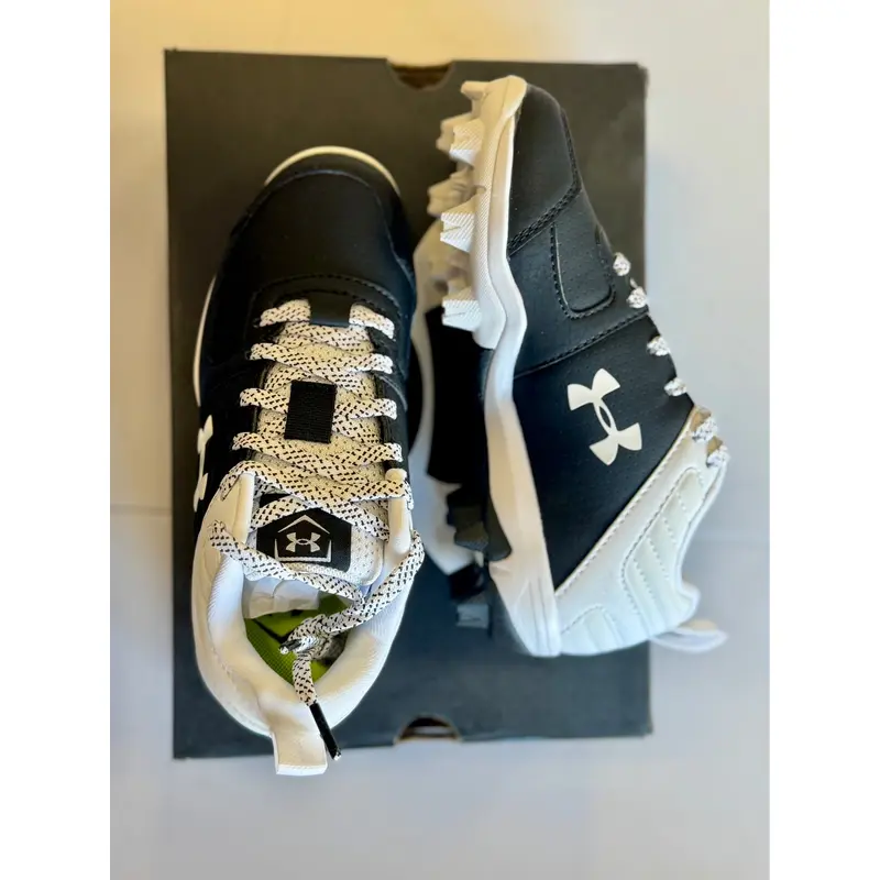 Black Kid's Size 11k Under Armour Low Top Leafoff Low RM JR. Molded Cleats (New)