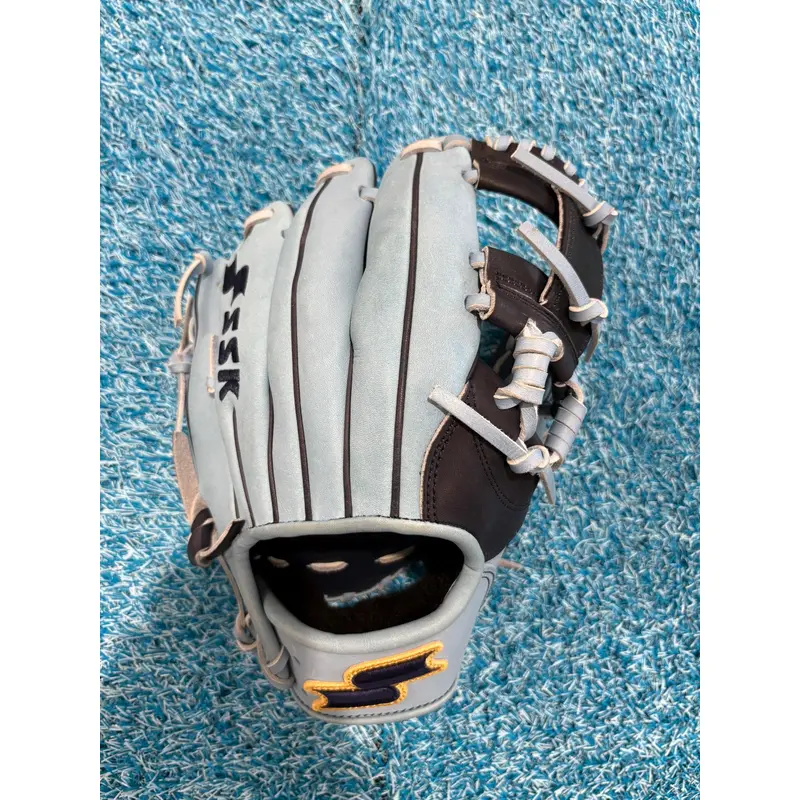 Blue SSK Z9 Maestro RH Baseball Glove 11.5" (Used)