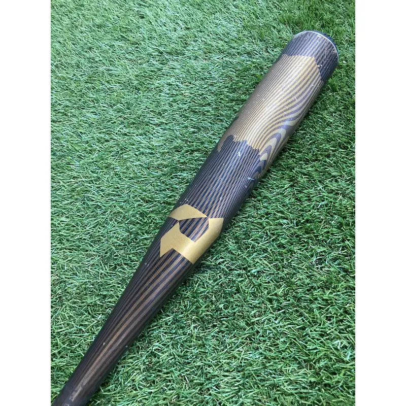 2024 DeMarini Voodoo One Alloy Bat BBCOR Certified (-3) Alloy 29 oz 32" (Used)