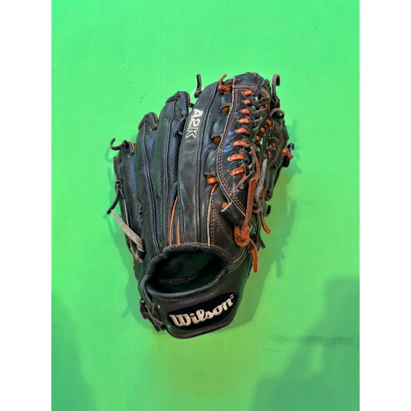 Black Wilson A2K D33 RH Pitcher's Baseball Glove 11.75"