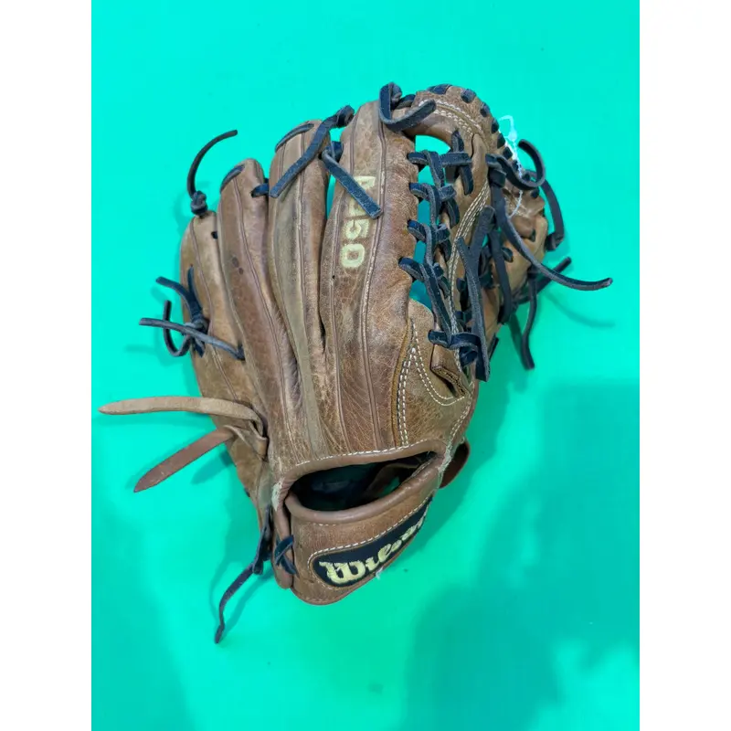 Brown Wilson A950 RH Infield Baseball Glove 11.75"