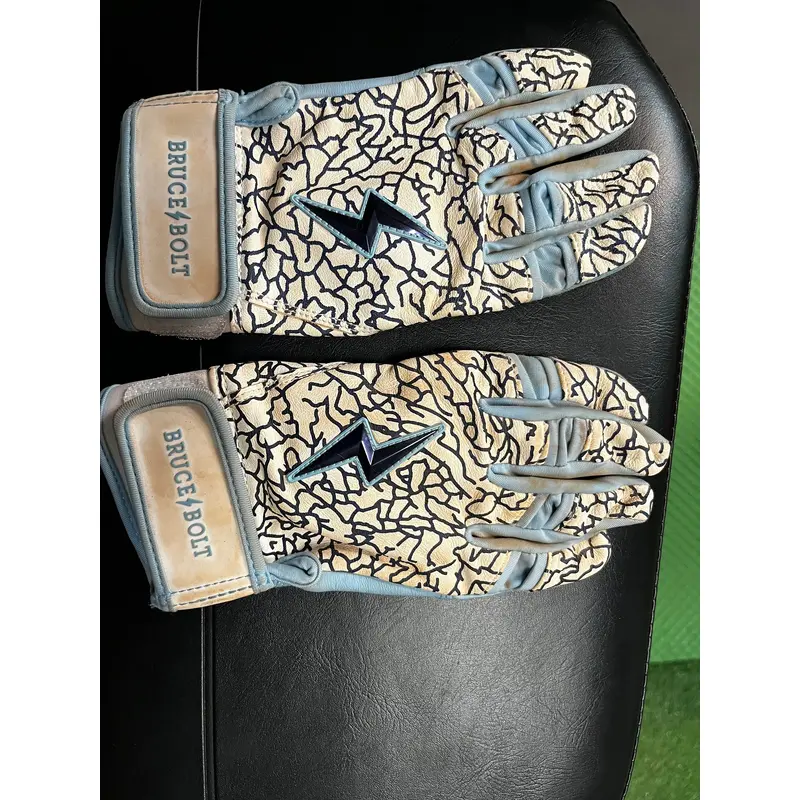 Bruce Bolt YL batting gloves