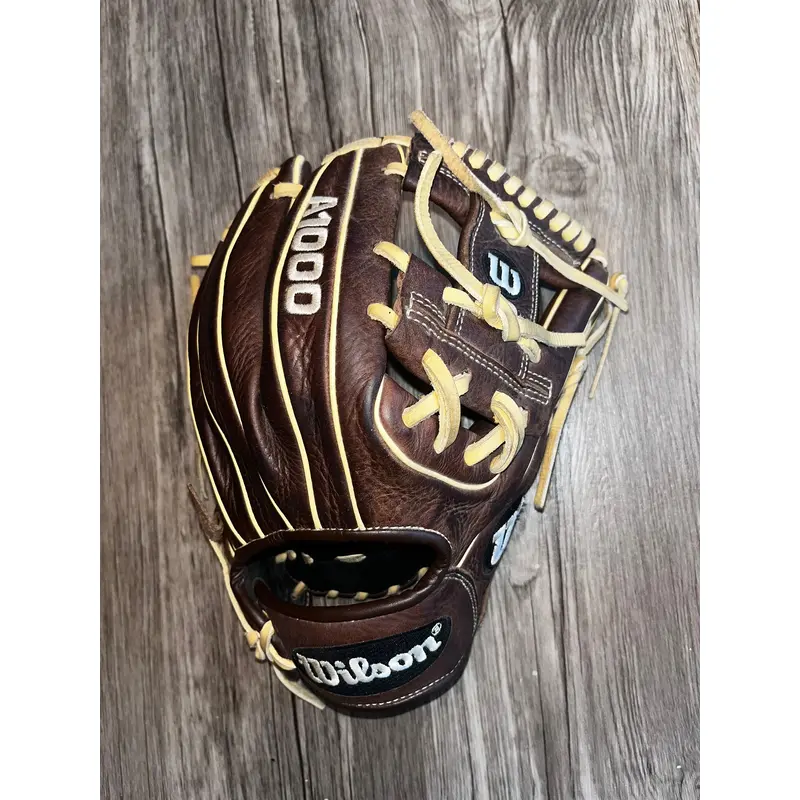 Wilson Right Hand Throw A1000 Baseball Glove 11.5" (New)