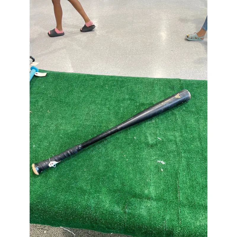 Used Easton S1 Bat -3 28OZ 31"