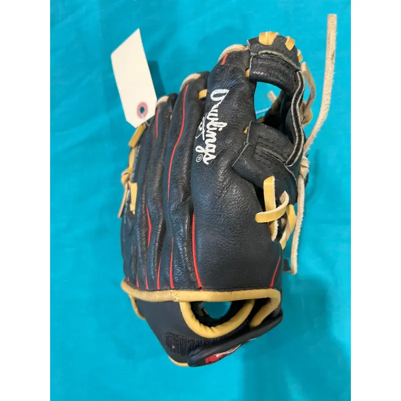 Black Rawlings Highlight Series RH Infield Baseball Glove 10.5" (Used)