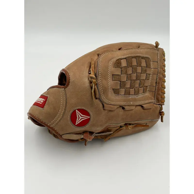 Regent Jeff Leonard model 13 outfield baseball glove