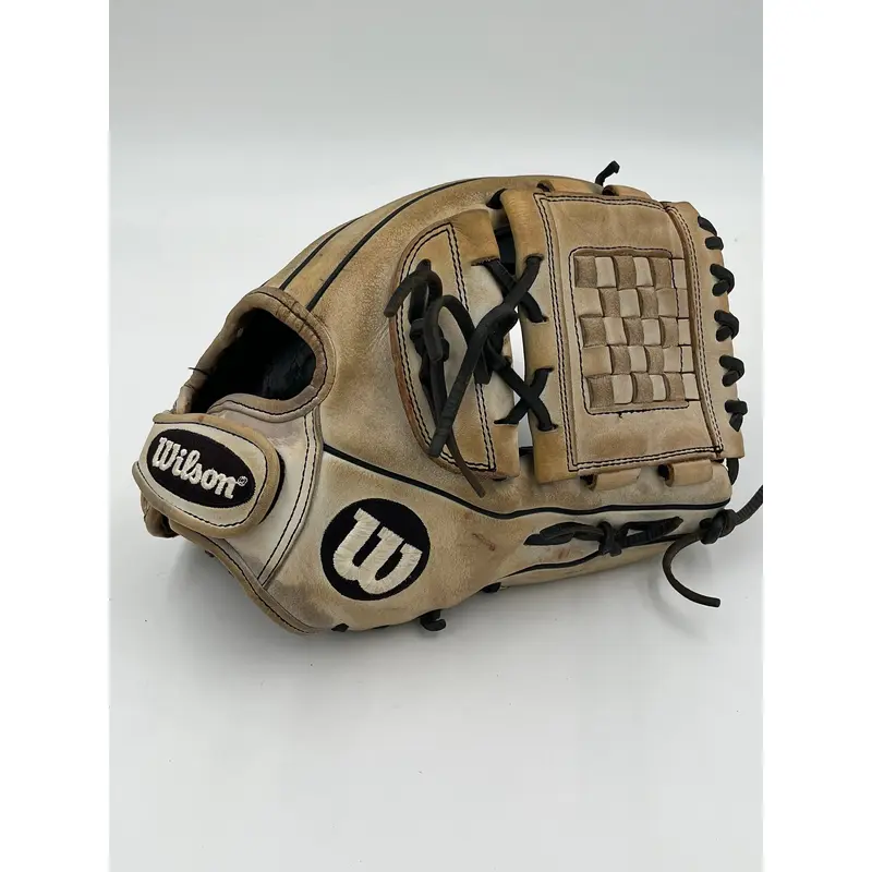 Wilson a2000 FP12 12 softball infield pitchers glove