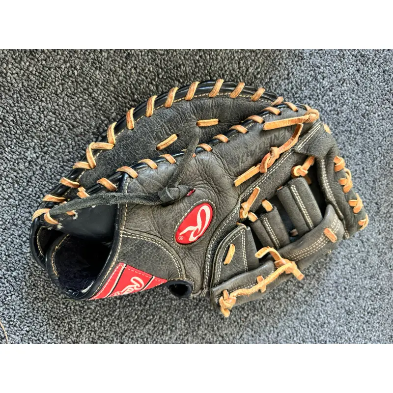 Rawlings first base glove