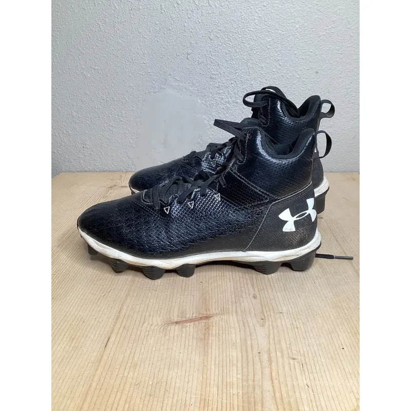 Black Kid's Youth 6Y Under Armour High Top Footwear Molded Cleats (Used)