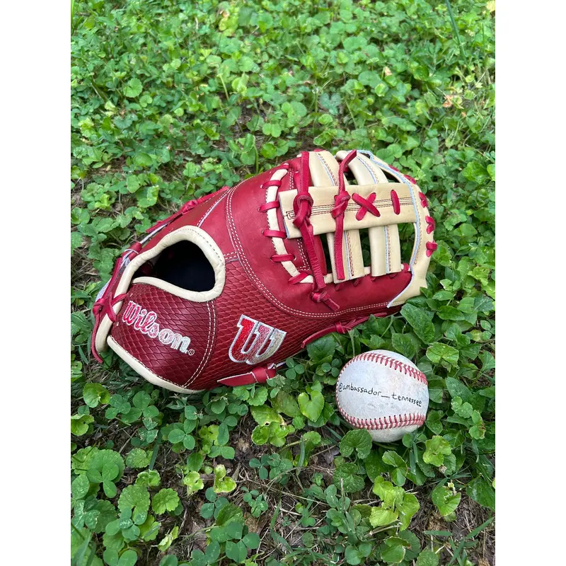 Wilson A2K 12.5 1679 First Base Baseball Mitt W/ SuperSnakeSkin