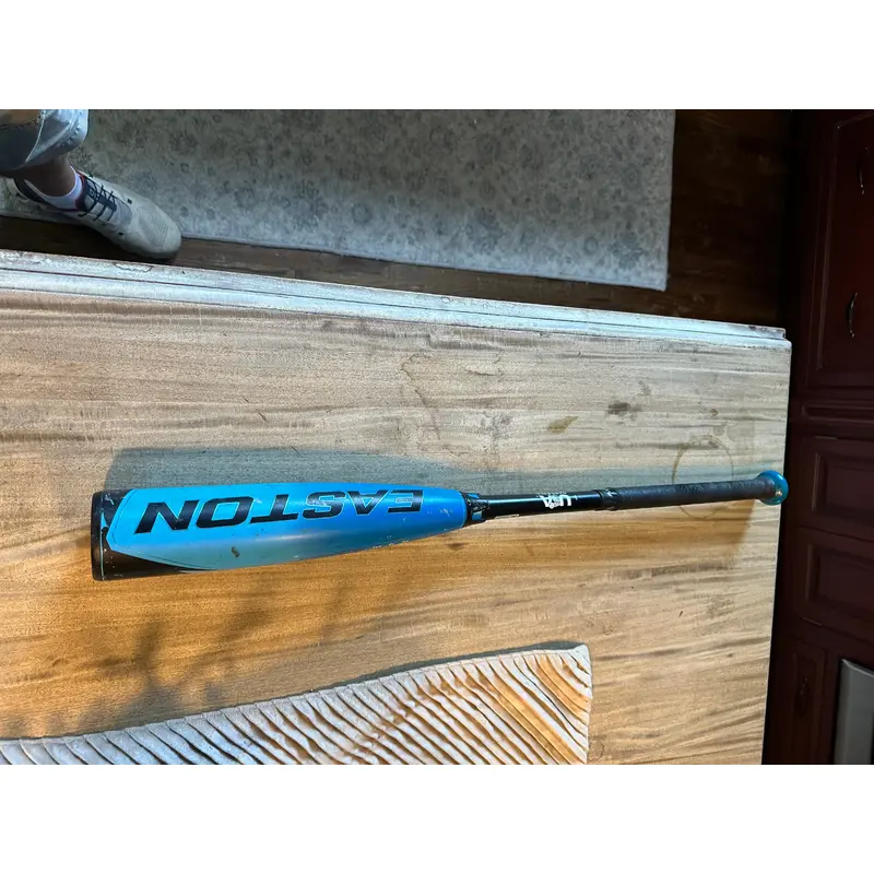 Easton ADV 360 Ice Composite Bat (-11) 18 oz 29" (Used)