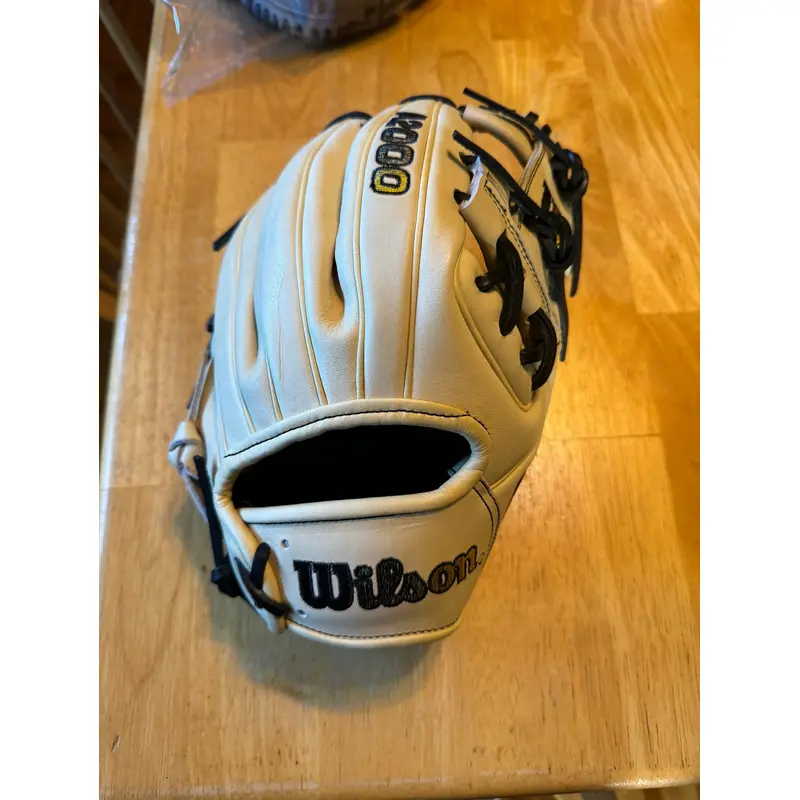 New 2023 Infield 11.5" A2000 1786 Baseball Glove