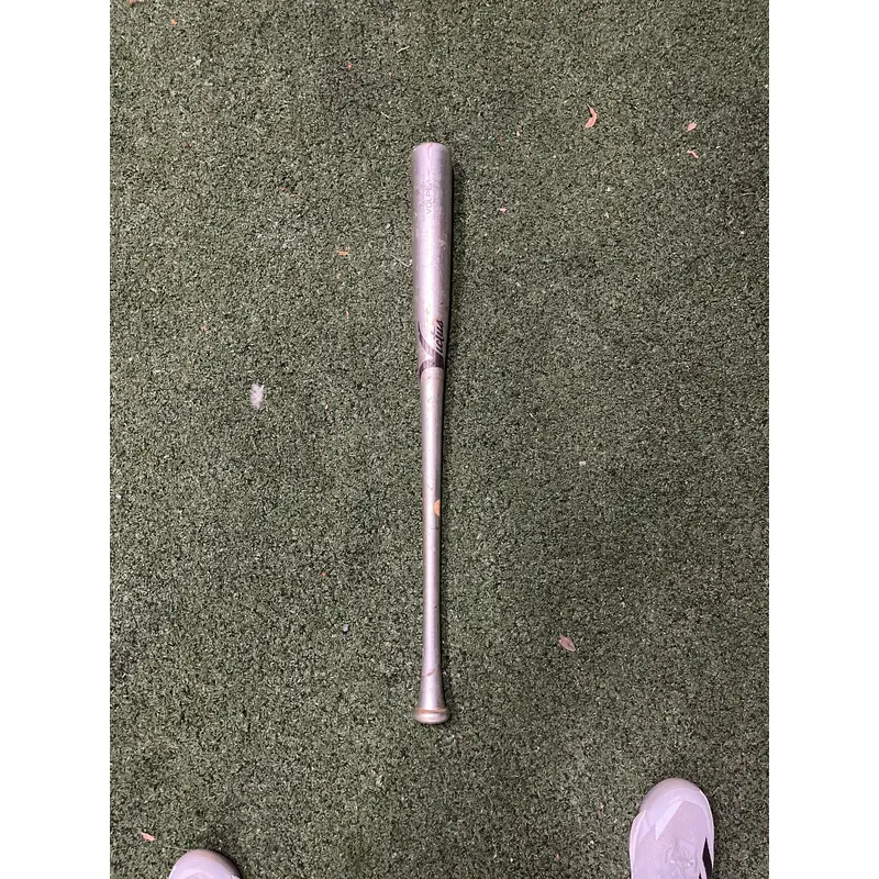 Used Victus (-3) 30 oz 33" Volpe1 Bat