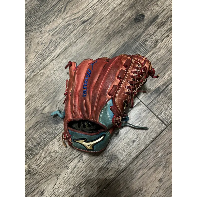 Mizuno Infield Glove