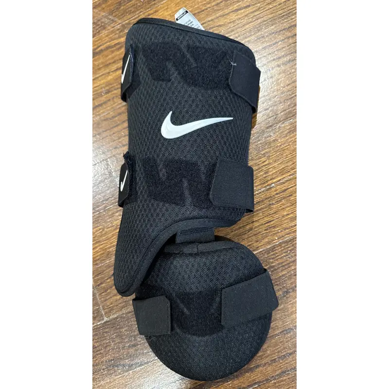 Black Senior Nike Shin Guards (Used)