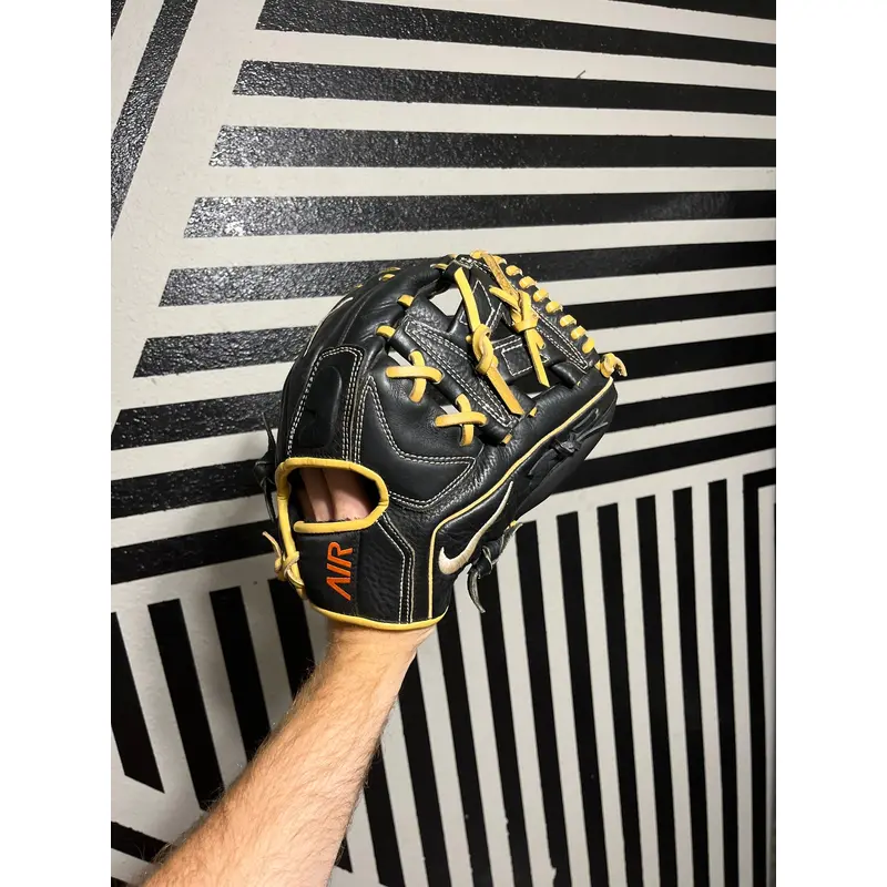 Nike Air 11.25 infield baseball glove