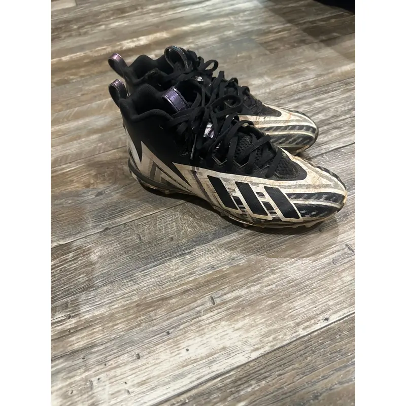 Black Unisex Youth Size M 6.0 (W 7.0) Adidas Cleats (Used)