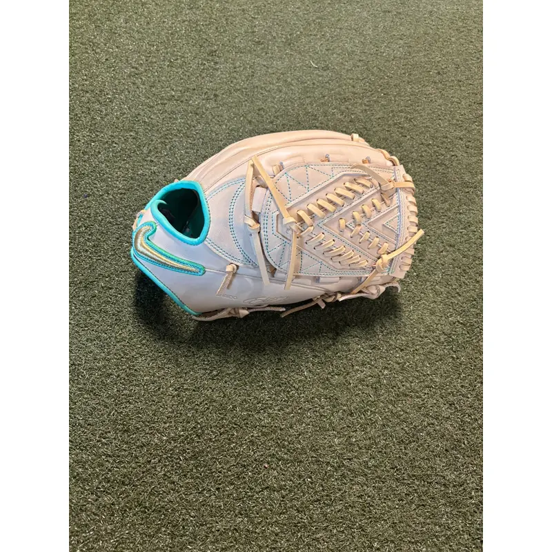 Nike RH Pitcher's Shado Elite J Baseball Glove 12.25" (New)
