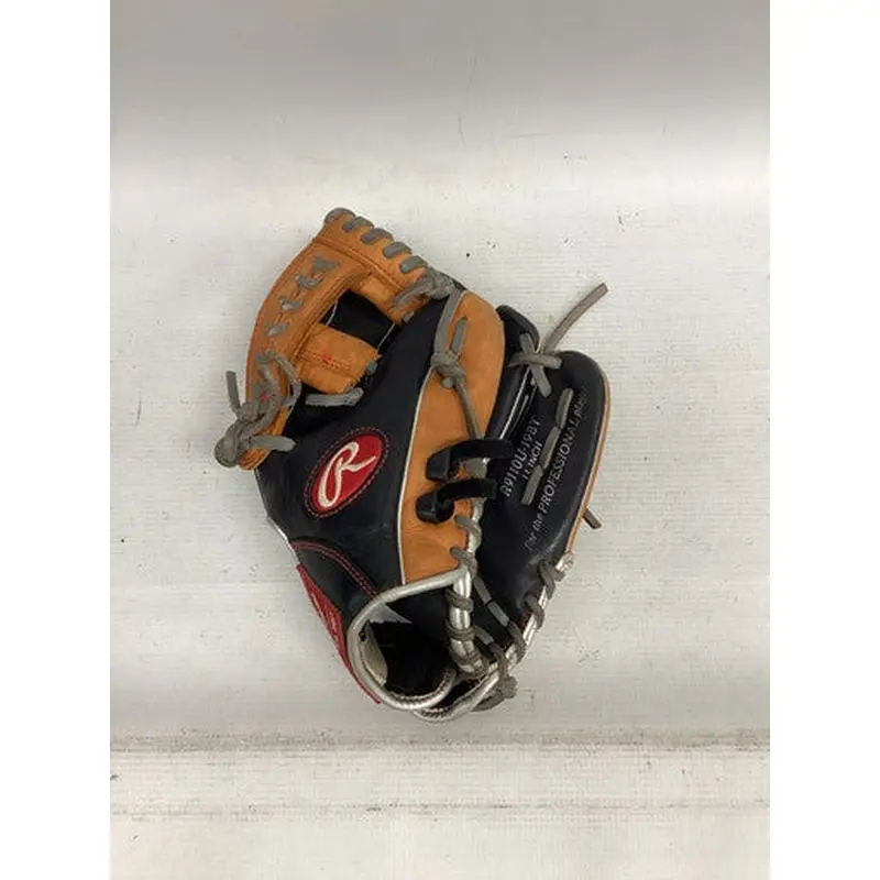 Used Rawlings R9 SERIES BB/SB Glove RH Throw None 11" 11851-S000035736