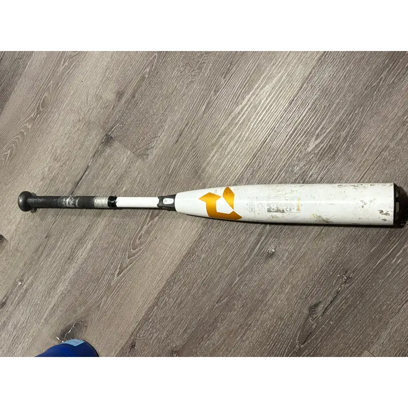 DeMarini CF Composite Bat (-8) 22 oz 30" (Used)