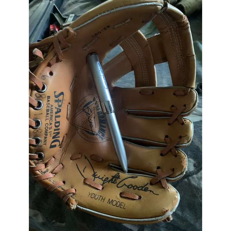 Used Spalding Rising Star Baseball Glove
