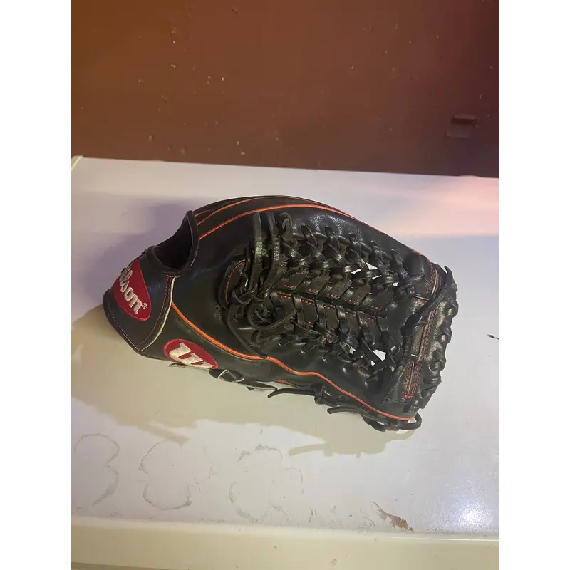 12 Wilson A2000