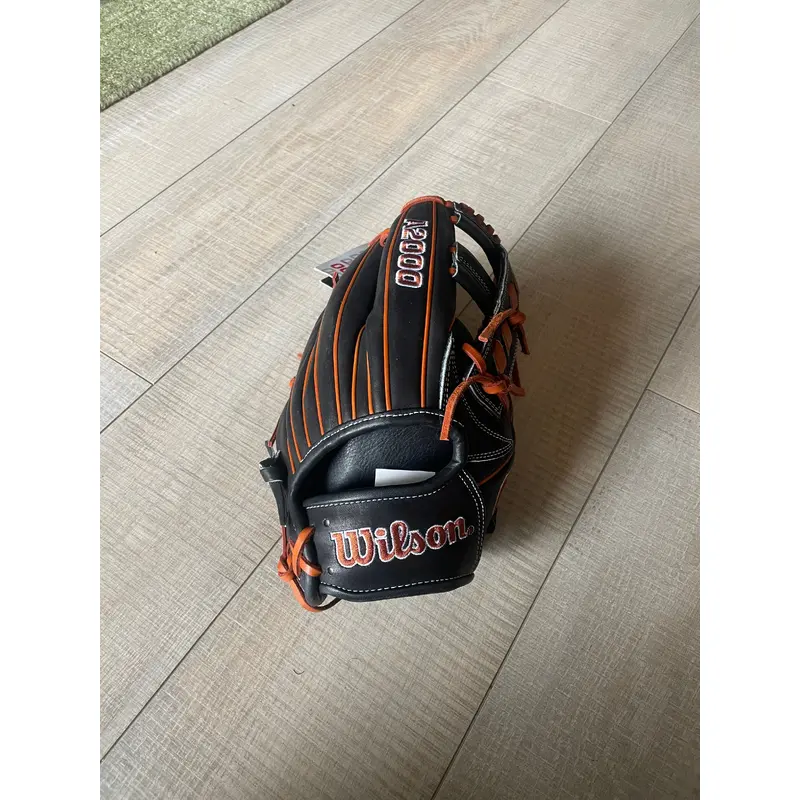 2024 Infield Right Hand Throw Wilson A2000 Baseball Glove 11.5" (New) 1716