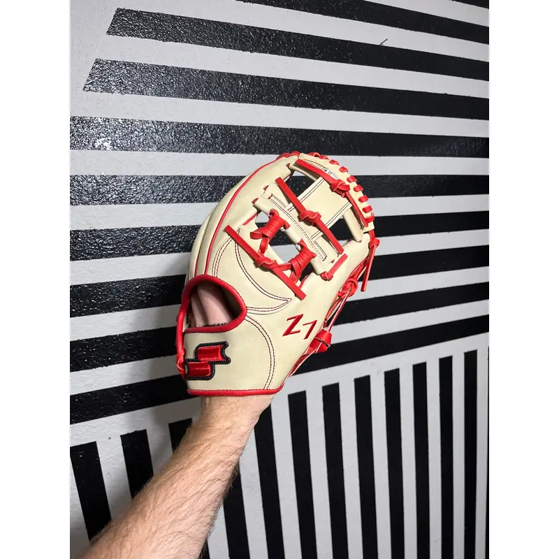 SSK Z7 11.5 Specialist infield baseball glove