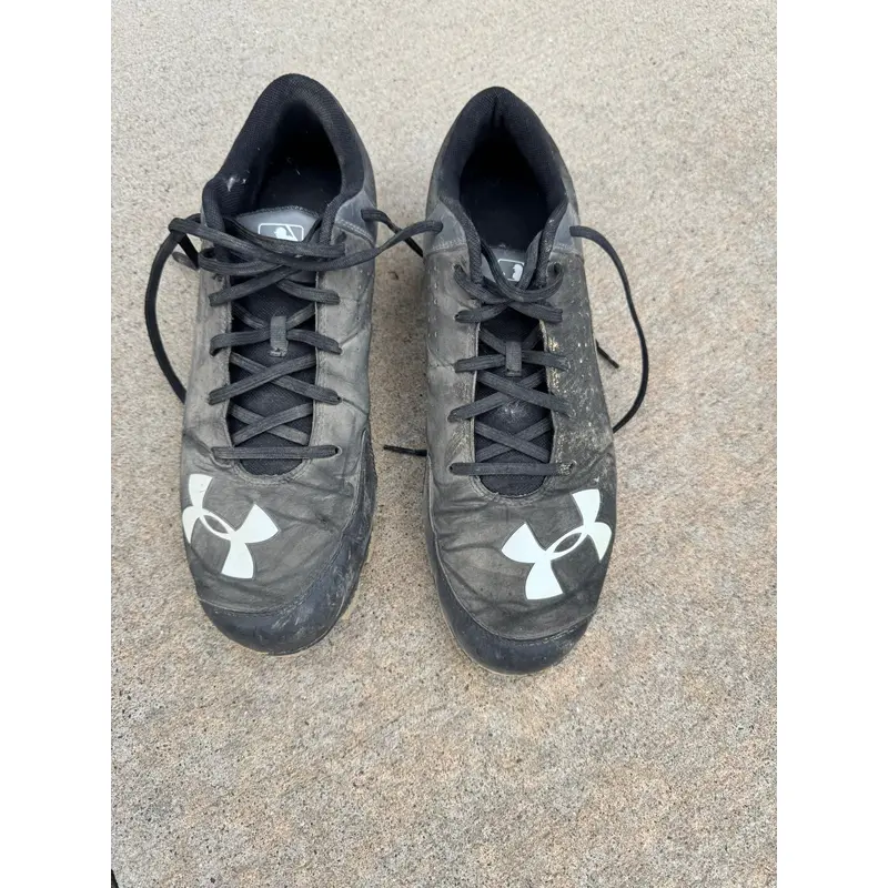 Black Men's Size M 11.5 (W 12.5) Adult Under Armour Low Top Molded Cleats (Used)