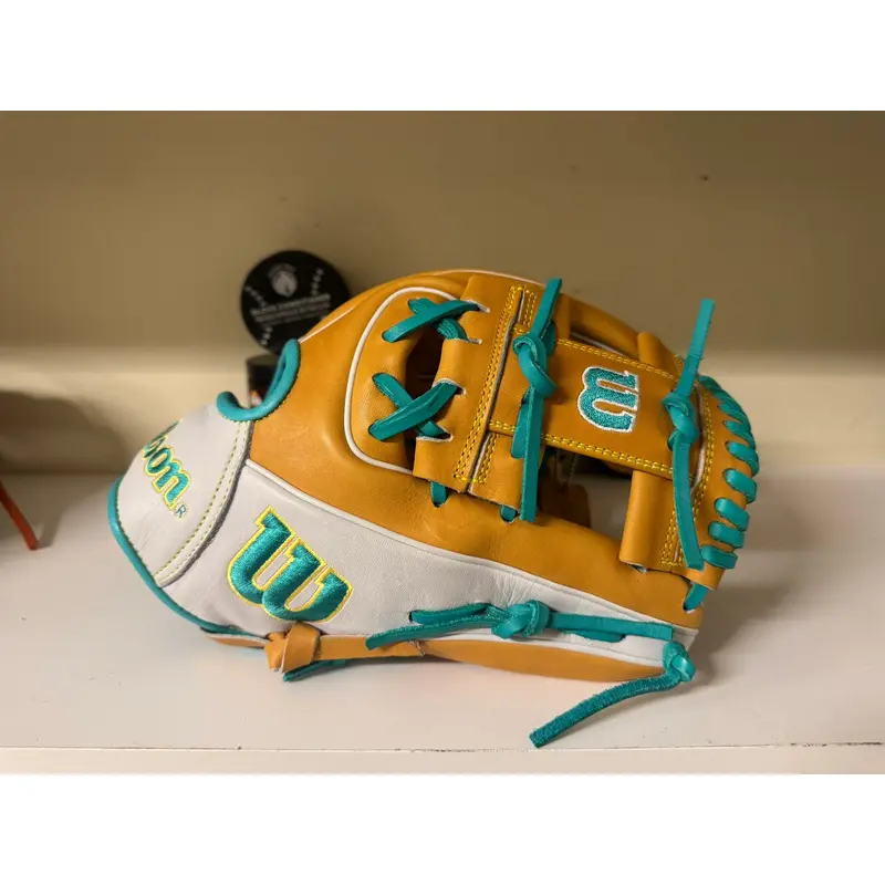 Wilson A2000 Peachy 1786 11.5 RHT
