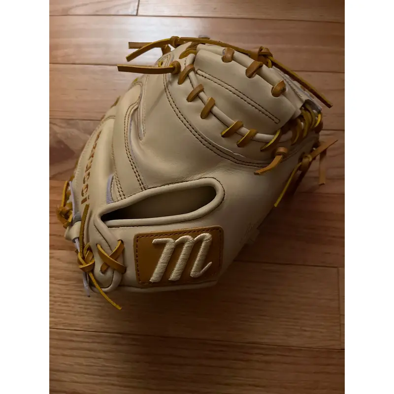 Marucci RHT Catchers Mitt Ascension Series 33"