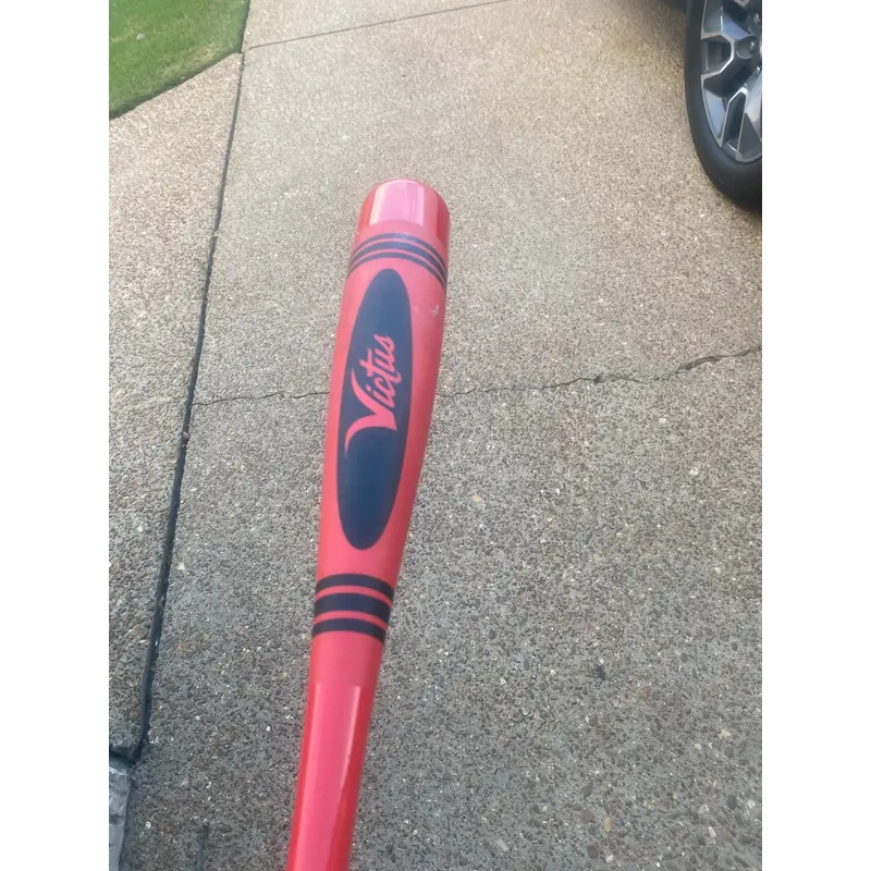 2025 Victus USSSA Certified Bat (-10) 18 oz 28" (Used)