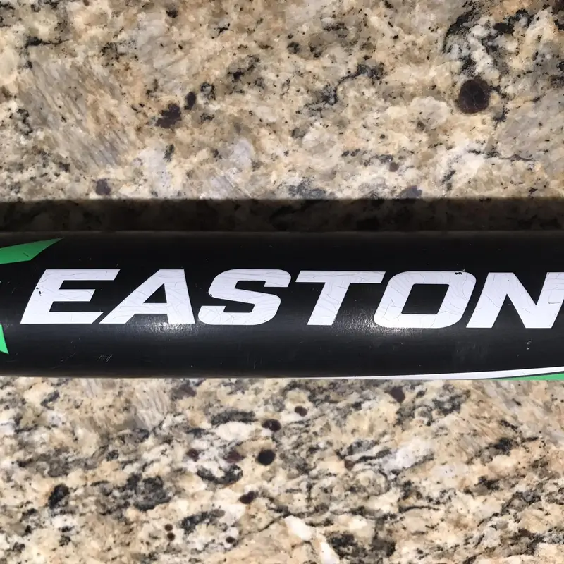 SUPER HOT!!  Easton Mako 31/19 (-12)