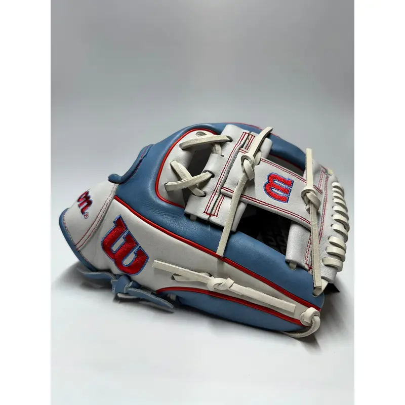 Wilson A2000 1786 NWT 2022 Release 11.5 Rare Chicago Flag Baseball glove GOTM