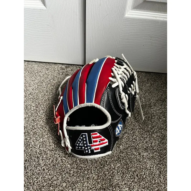 2024 44 Pro Infield Right Hand Throw Signature Series Baseball Glove 11.5" (New)