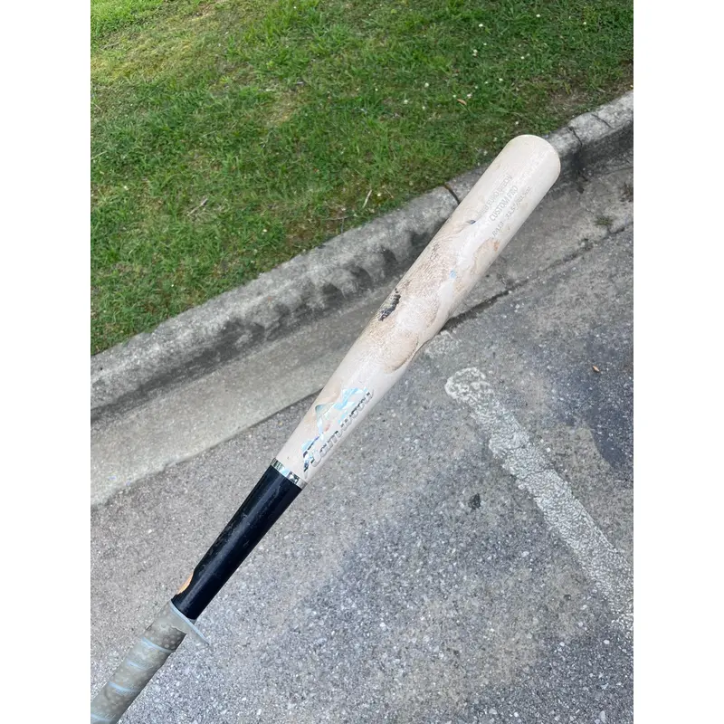Camwood RONALD ACUNA 33.5(Used)