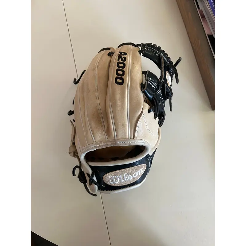 Used  Infield 11.75" A2000 1787 Baseball Glove