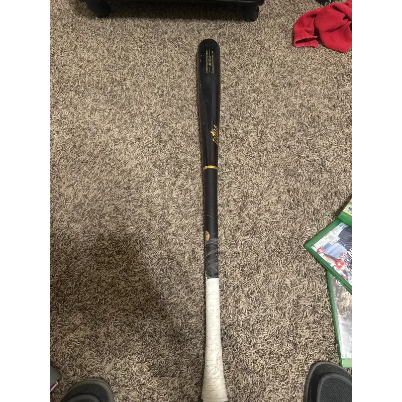 Victus JC24 Maple Bat (-3) 30 oz 33" (Used)