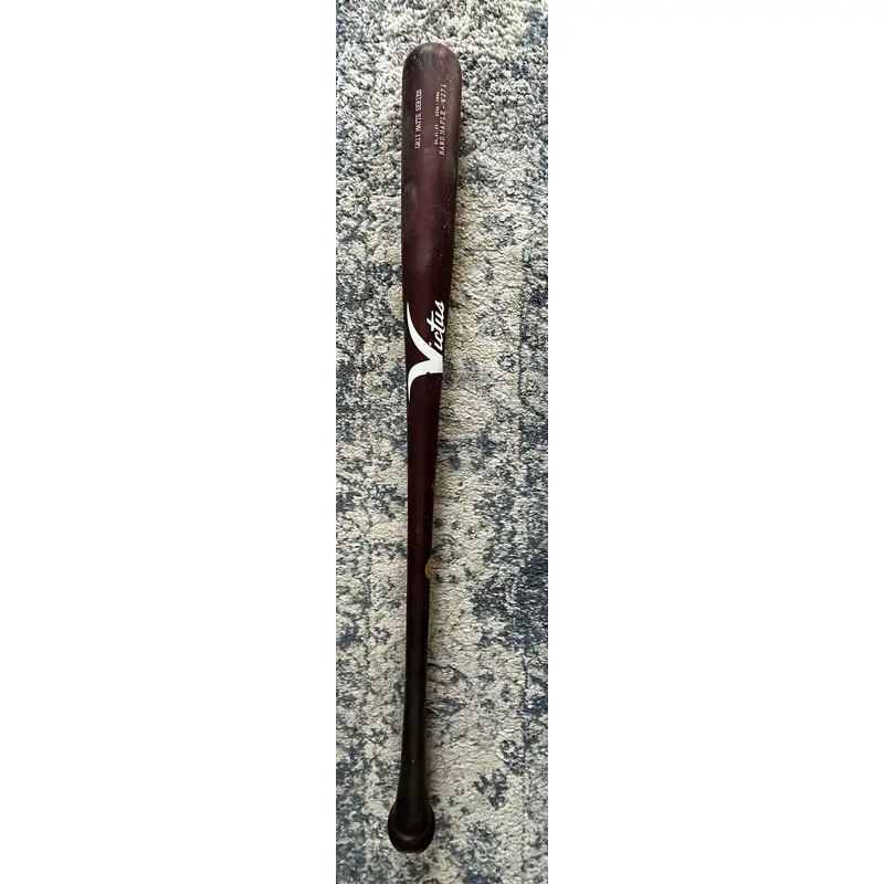 Victus Hard Maple Bat
