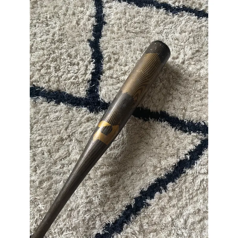 Used 2024 DeMarini BBCOR Certified Alloy 30 oz 33" Voodoo Bat
