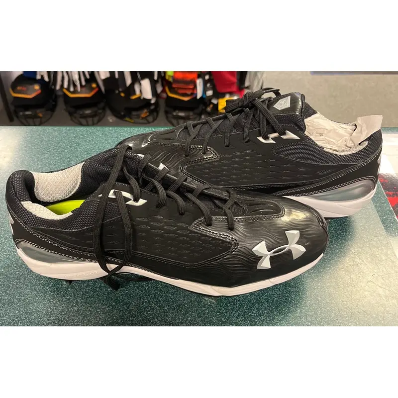 Under Armour Baseball Clears Black Men's Metal Low Top Natural II Low ST