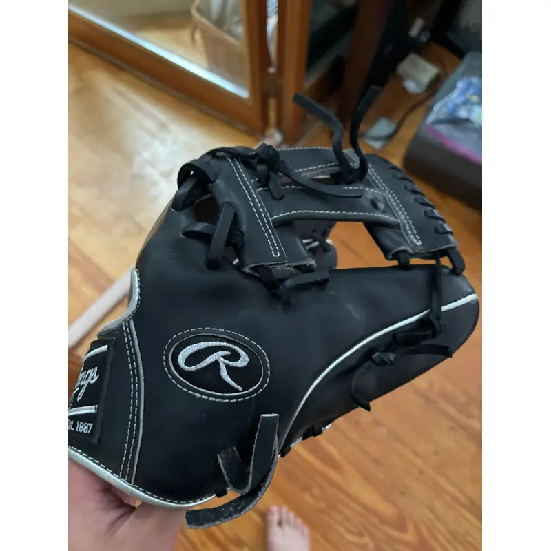 Used Right Hand Throw 11.5" Heart of the Hide Baseball Glove