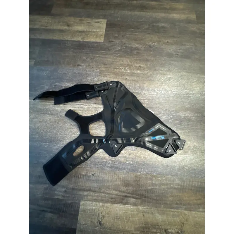 kinetic arm brace