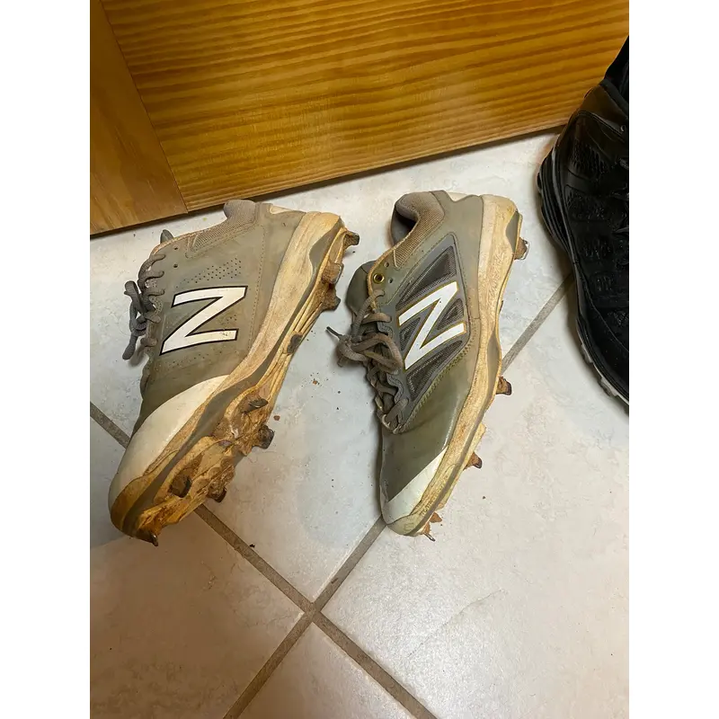 Gray Men's Metal New Balance Cleats