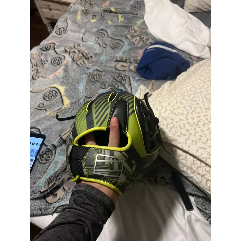 New Right Hand Throw 11.5" REV1X Baseball Glove