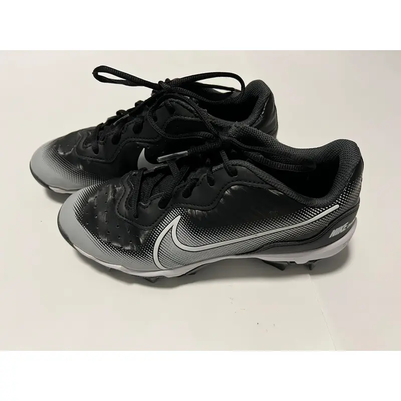 Black Kid's 5Y Nike Molded Cleats (Used)