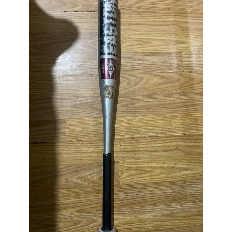 Used  Easton  17 oz 26" Bat